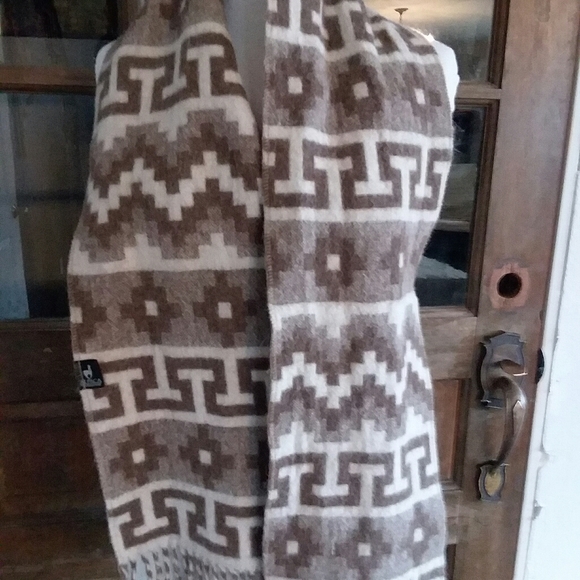 Alpaca Wool Scarf - Picture 4 of 4